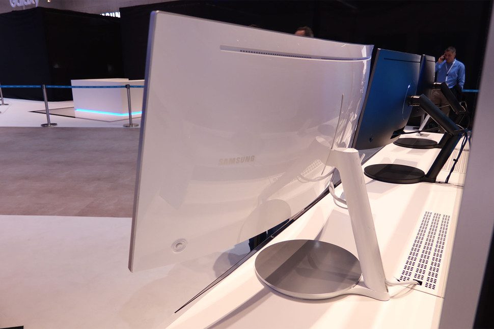 samsung monitores videojuegos ifa 2016 samsungcf791 06 970x647 c