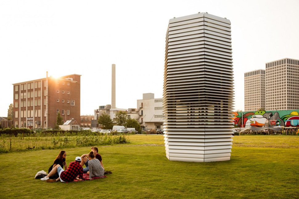 beijing instala torre purifica aire studio roosegaarde smog free project 0014 970x647 c