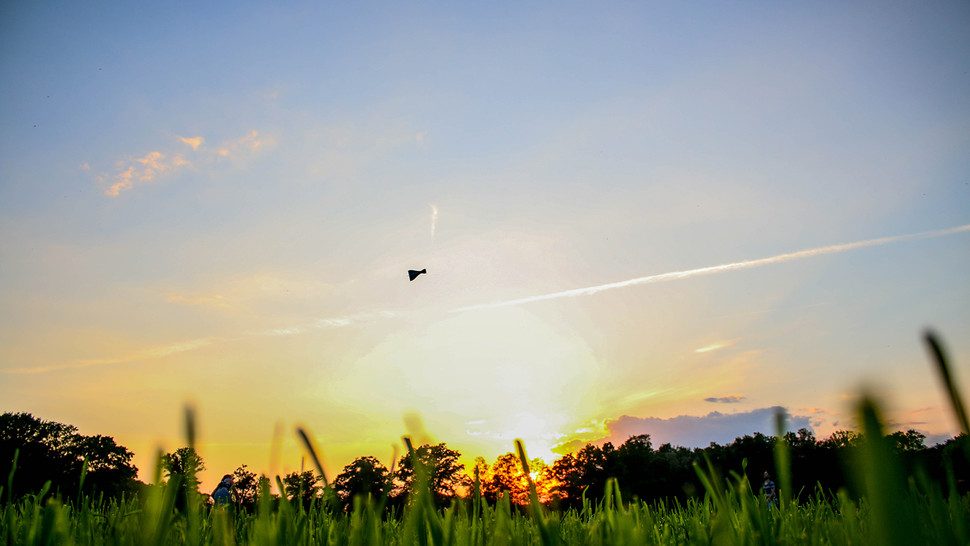 aer convierte tu gopro en un balon de futbol sundown throw 970x546 c