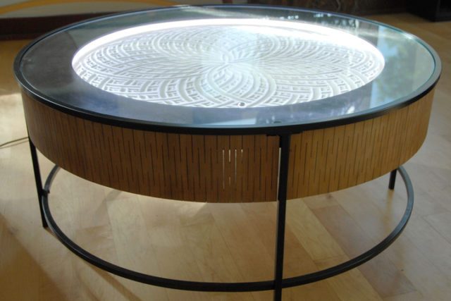 mesa robotica crea disenos en arena 4