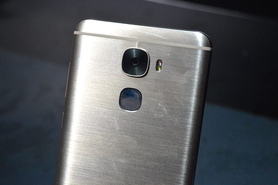 descubre el leeco le pro 3 camera back angle 2 970x647 c