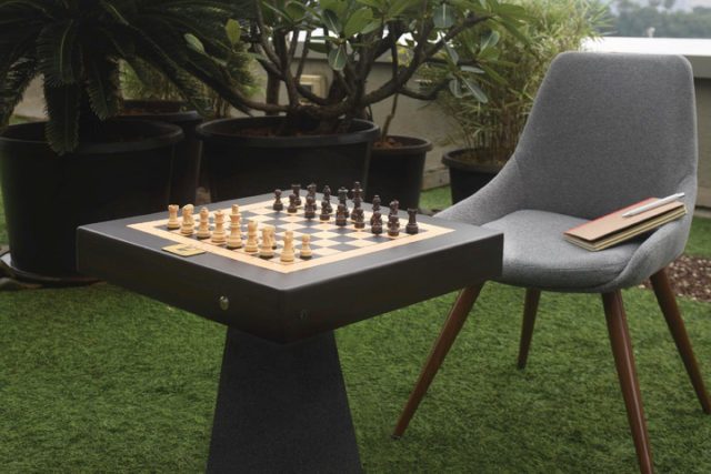 piezas ajedrez se mueven solas play against any remote opponent from across the world 720x480 c