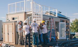 casas pequenas grandes multitudes revolve house 6 970x647 c