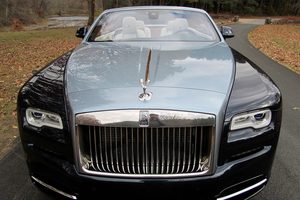 2016-rolls-royce-dawn-front-detail-800x533-c