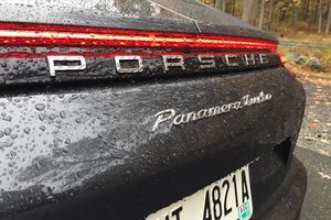 2017-porsche-panamera-back-logo-970x647-c