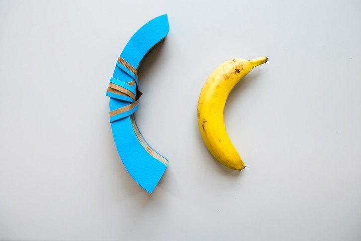 ecohelmet un casco de bici plegable y reciclable banana 720x480 c