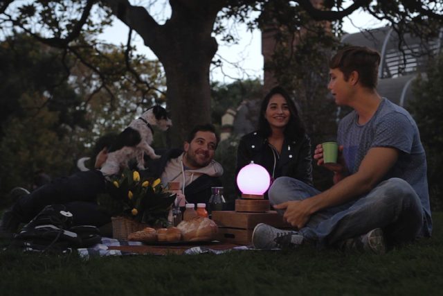 lampara flota cambia colores lightest 0 00 49 21 970x647 c