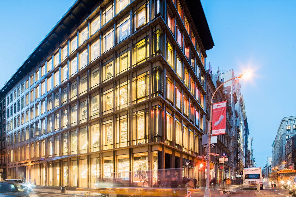 nike nueva tienda york soho store 7 970x647 c