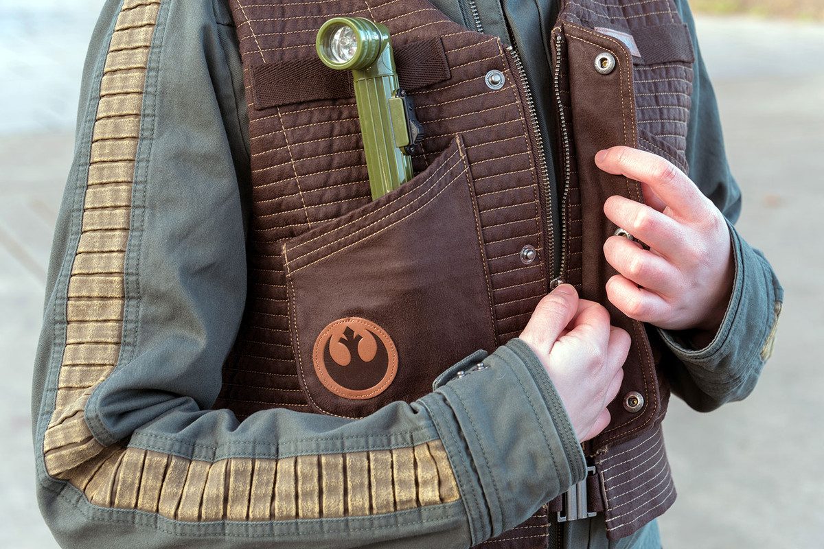 las nuevas chaquetas de star wars columbia starwars jkts gynzipdetail 1200x800 c