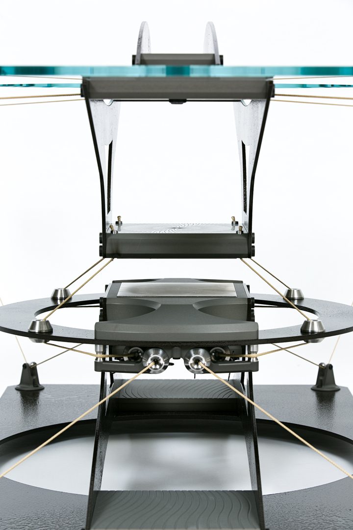 pagarias 30 000 dolares por esta moderna mesa flotante e442b9ae293c744cb16b6a5ce7717413