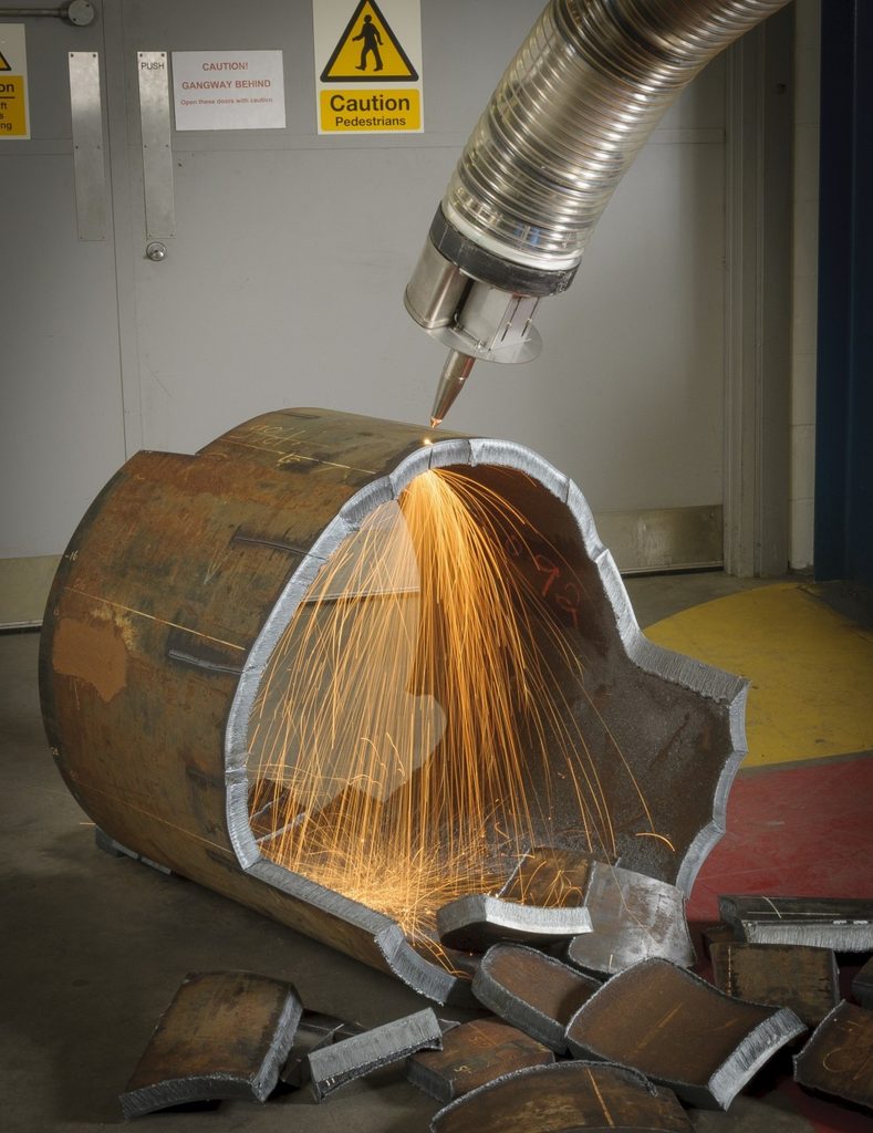 lasersnake_system_size_reducing_a_nuclear-vessel-1156x1500