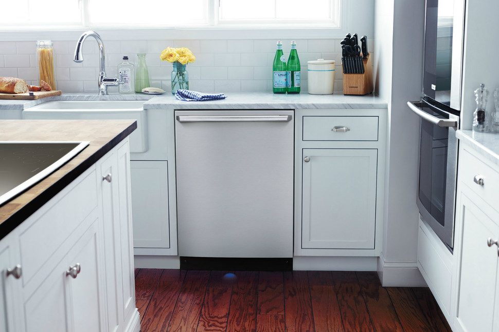 electrolux presenta refrigerador transparente ei24id81ss solaro 2 exterior 970x647 c