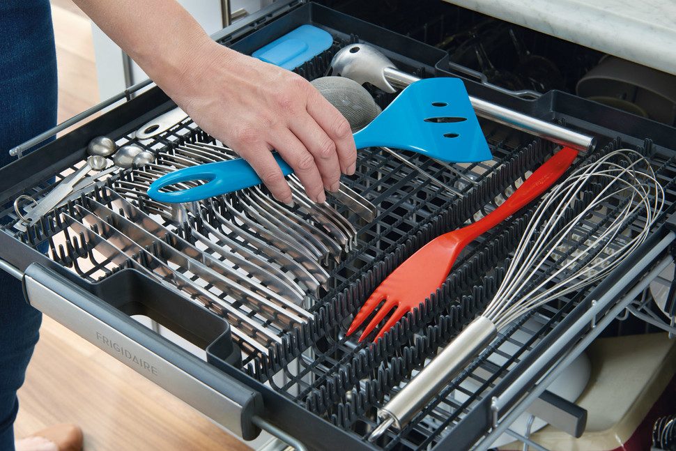 electrolux presenta refrigerador transparente fgid2479sf frigidaire gallery solaro 2 970x647 c