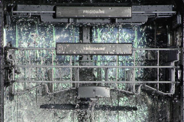 electrolux presenta refrigerador transparente frigidaire gallery solaro 2 water 970x647 c