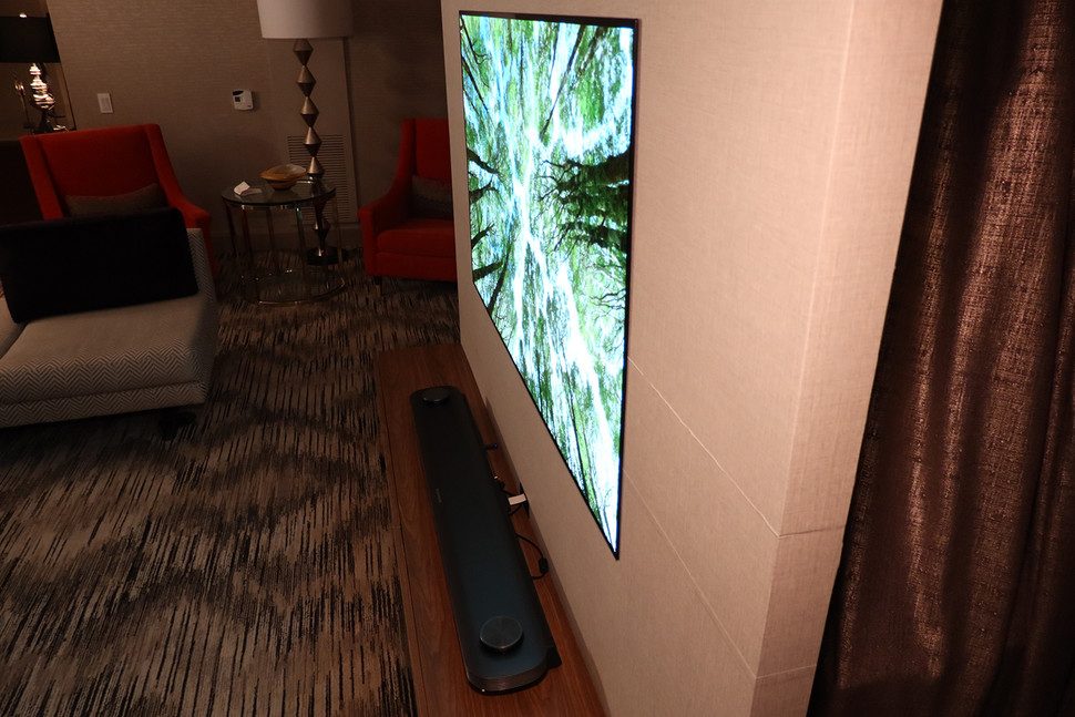 lanzamiento tv wallpaper oled de lg ces 2017 img 1094 3 970x647 c