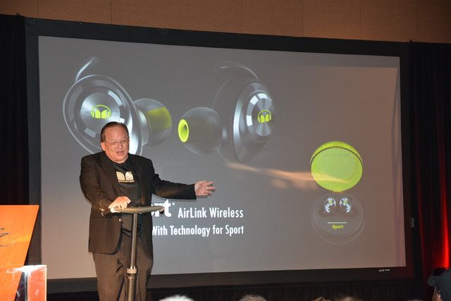 monster presenta nuevos audifonos inalambricos isport airlink 2 640x427 c