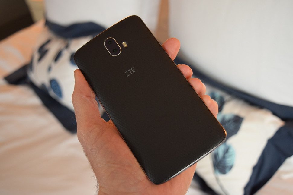 descubre el nuevo zte blade v8 pro 0008 970x647 c