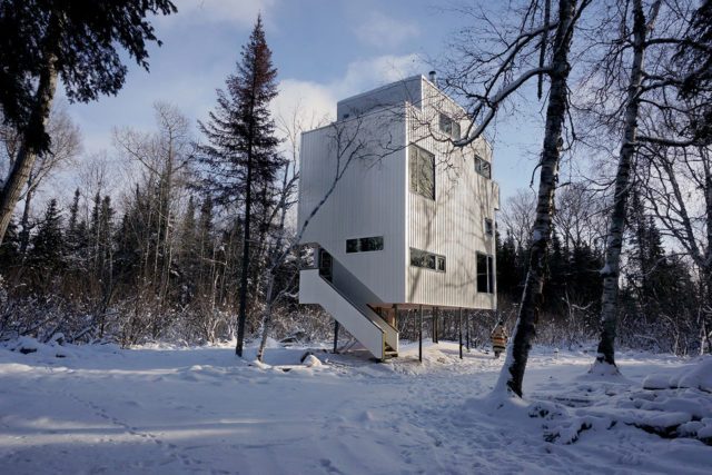 casa sobre zancos tubos de gas pole house din  3 970x647 c