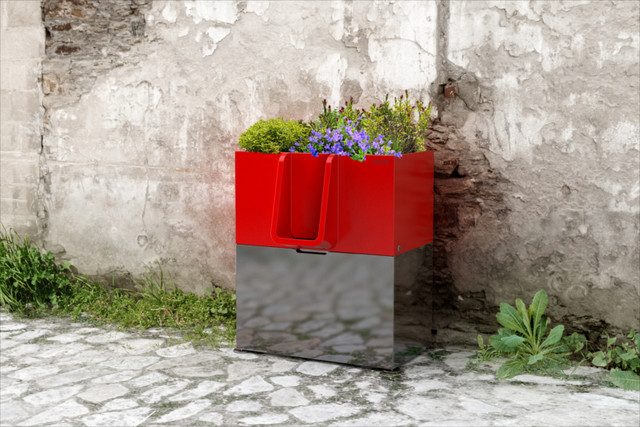 paris soluciona problema de miccion publica uritrottoir 1 640x427 c