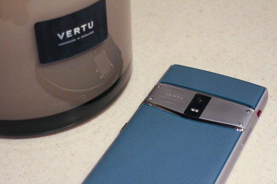 vertu constellation un telefono de lujo por 6000 dolares 026 970x647 c