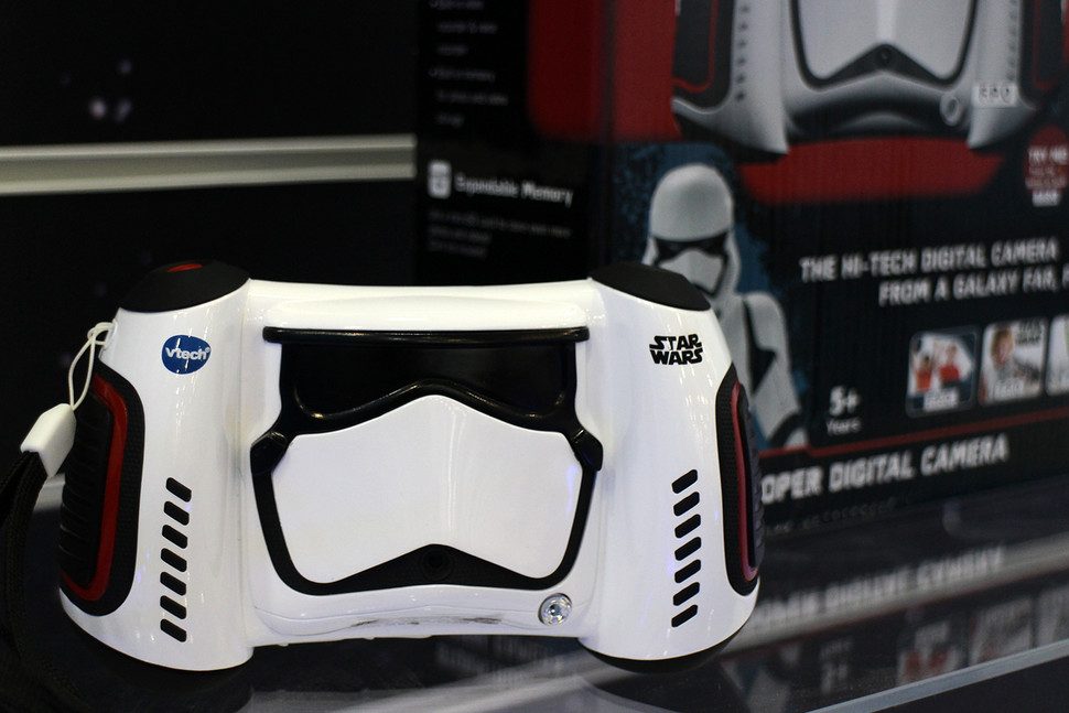 el reloj star wars y la camara stormtrooper de vtech watch and camera 0007 970x647 c