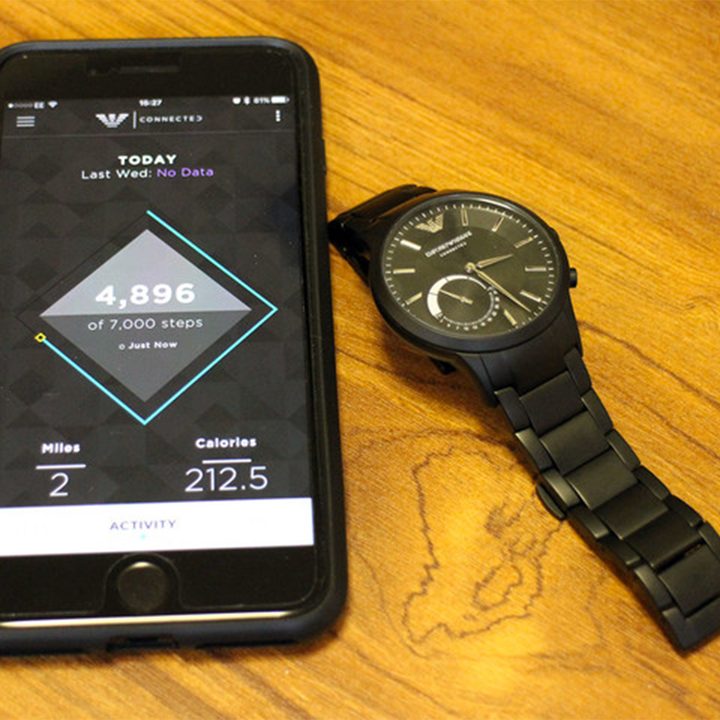 Emporio-Armani-Connected-Watch-12