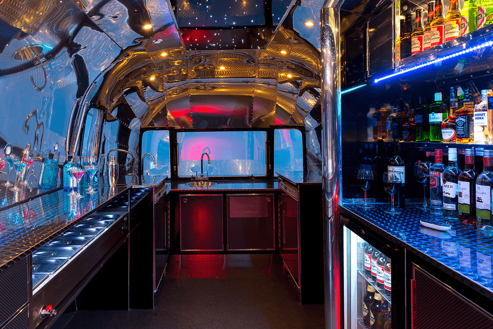 bar sobre ruedas trailer apollo 70 9 970x647 c