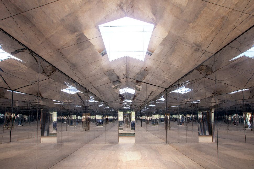 casa fabricada espejos miragehouse 011 970x647 c