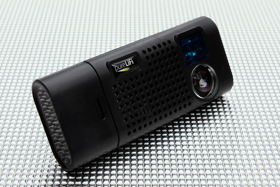 lifi conecta internet luz purelifi x dongle 970x647 c