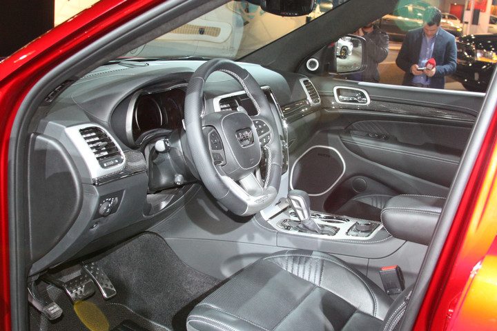 jeep cherokee trackhawk ny 2018 grand auto show red 720x480 c