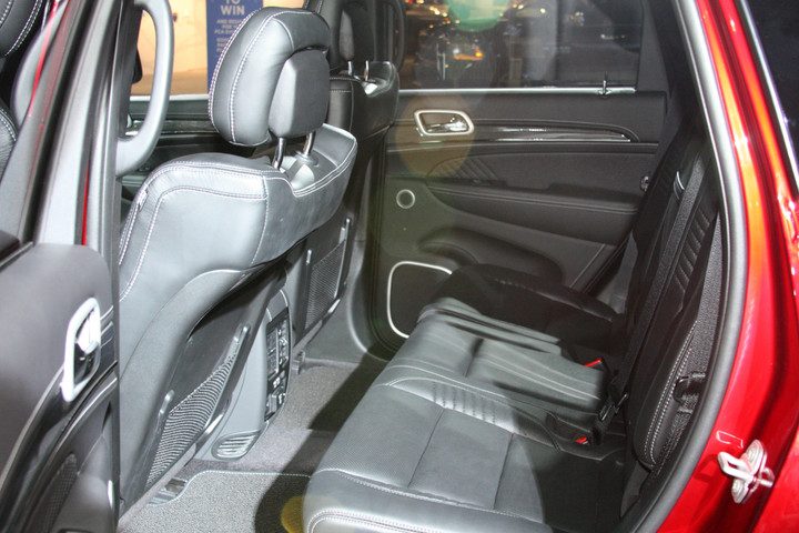 jeep cherokee trackhawk ny 2018 grand backseat 720x480 c