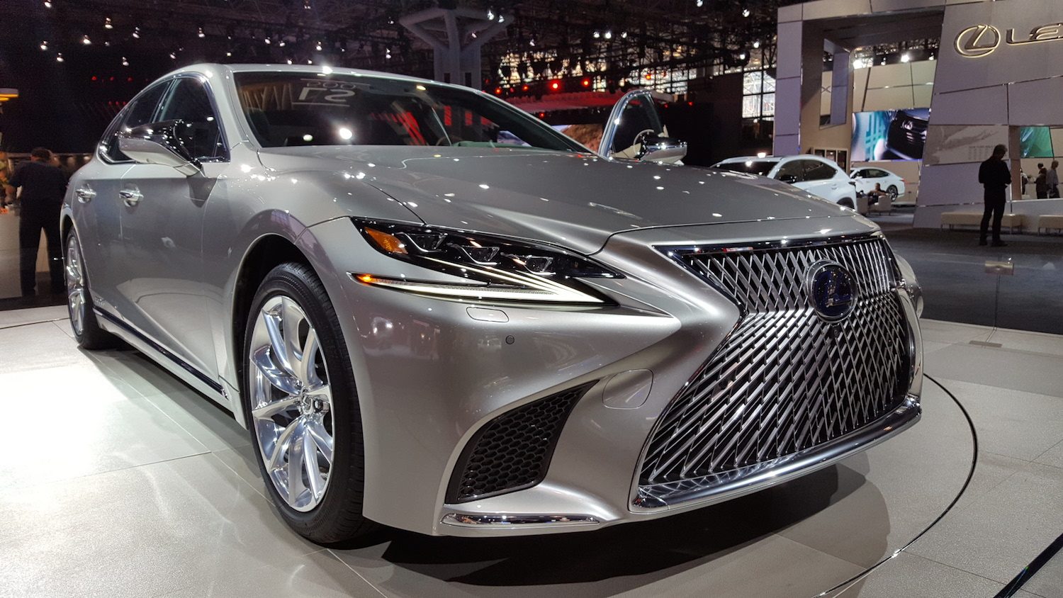 lexus presentacion autoshow ny feat