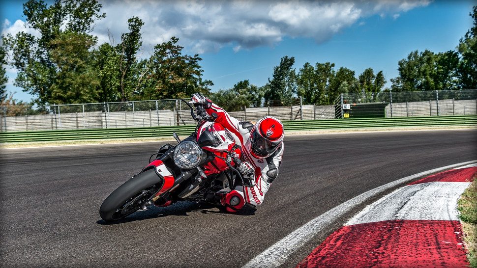 ducati 797 monster moto 2016 1200r 970x546 c