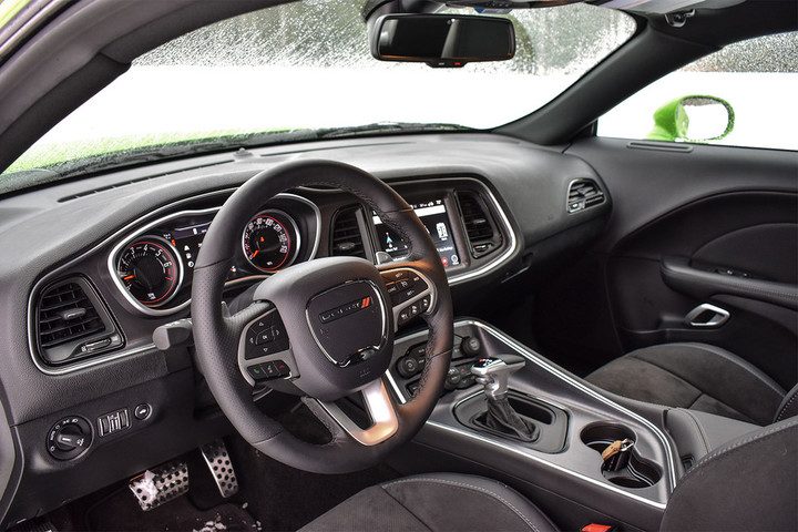 challenger gt awd 2017 dodge drivers seat 2 970x647 c 720x480