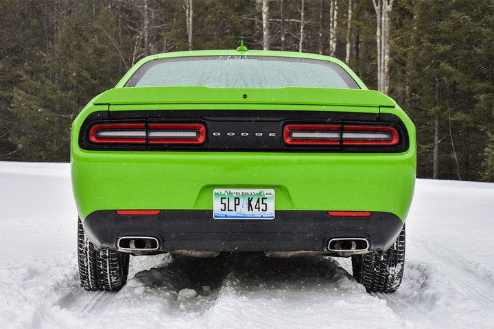 challenger gt awd 2017 dodge rear 2 970x647 c 720x480