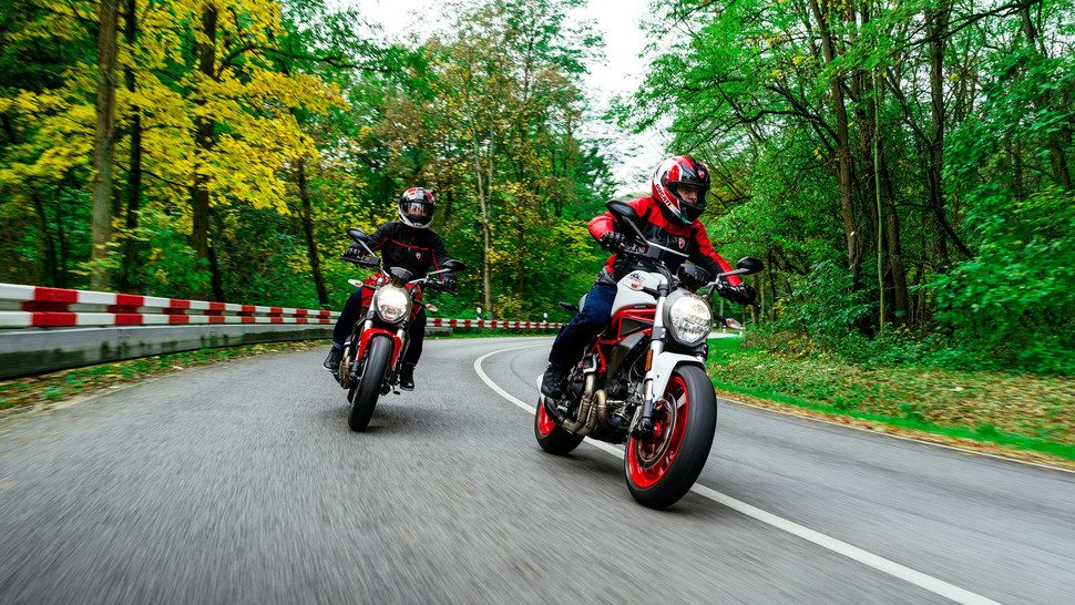 ducati 797 monster moto 2017 16 970x546 c