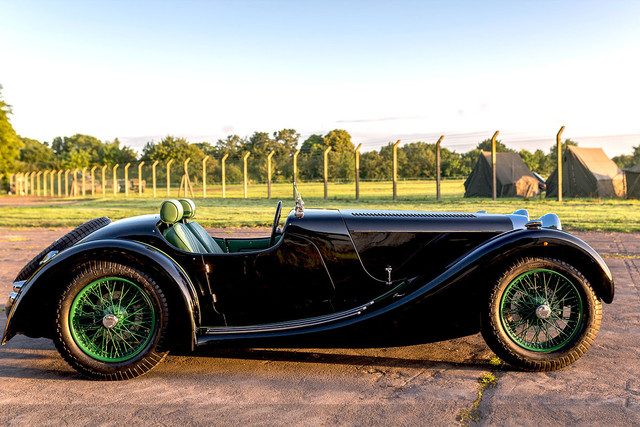 atalanta carro deportivo mano 01