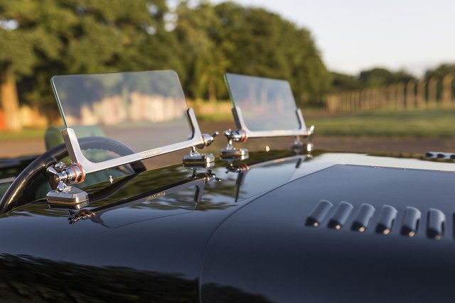 atalanta carro deportivo mano 07