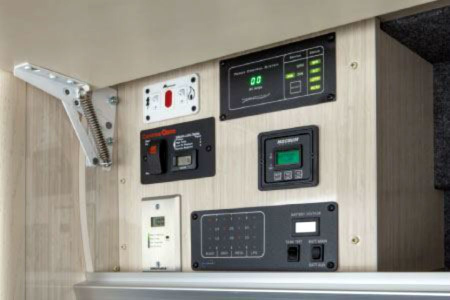 furgoneta viaje mercedes airstream interstate grand tour ext power center