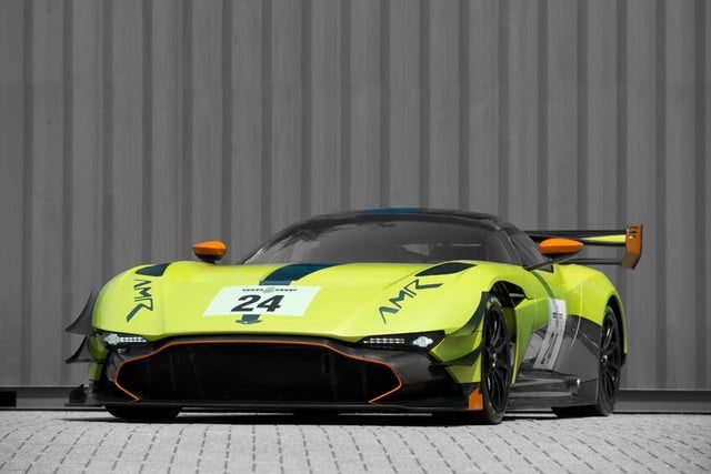aston martin vulcan paquete amr pro 02 640x427 c