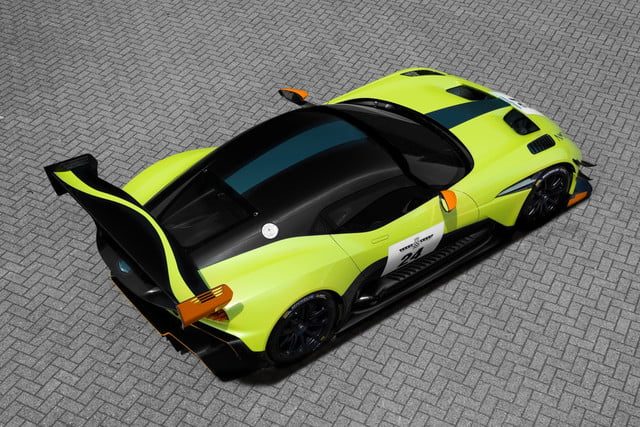 aston martin vulcan paquete amr pro 05 640x427 c