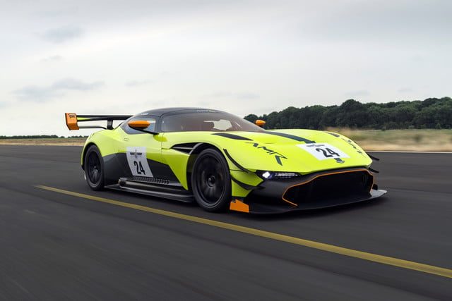 aston martin vulcan paquete amr pro 14 640x427 c