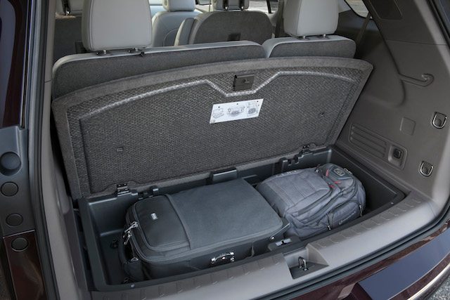 chevy traverse 2018 precio the chevrolet offers an enhanced roster of standard convenience  storage and comfort features incl