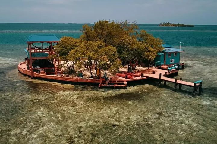 Bird Island (Placencia, Belize)