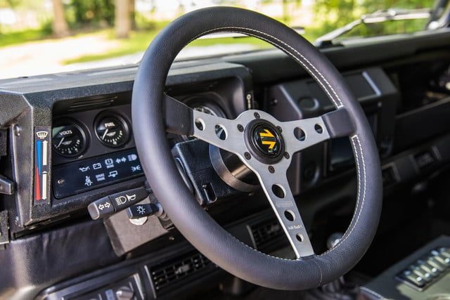 land rover defender project kingsman deremer studios automotve photography 11 640x427 c