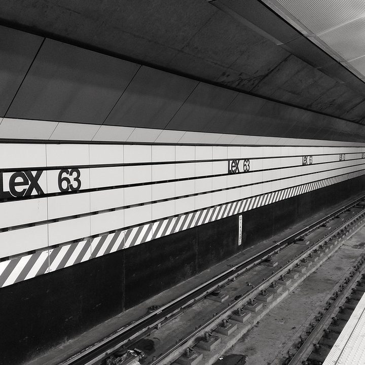 revision essential phone ph 1 camera sample lex 63 bw