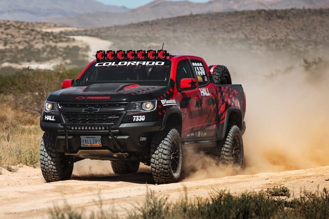 chevy colorado zr2 carrera todoterreno hall racings chevrolet 2 640x427 c