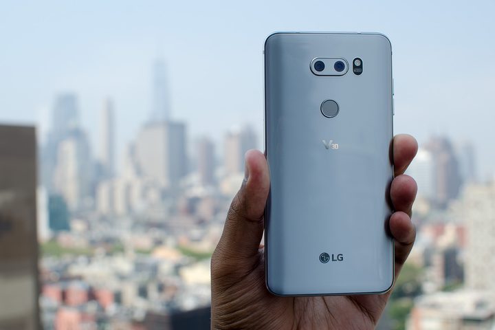LG V30