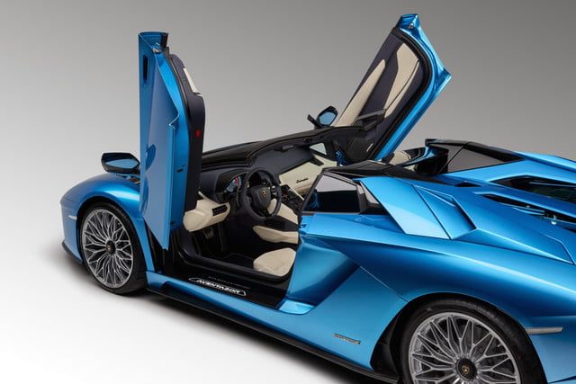 lamborghini aventador s roadster mejoras 483585 640x427 c