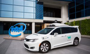 intel waymo carros autonomos  s self driving chrysler pacifica hybrid minivans feature based technologies for sensor processi